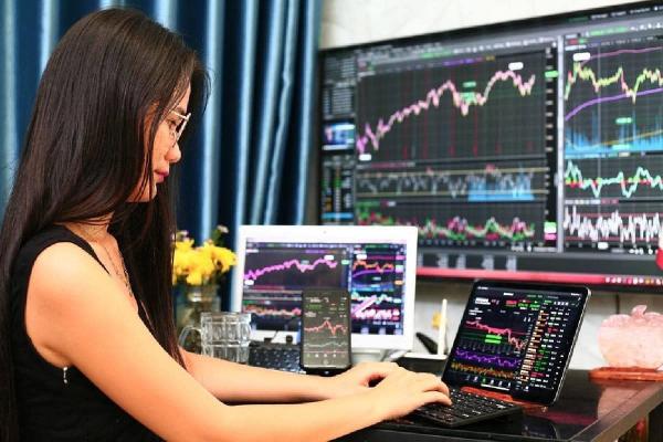 El índice S&P 500 es uno de los más fáciles de operar por las distintas variantes que tiene y su acceso. 