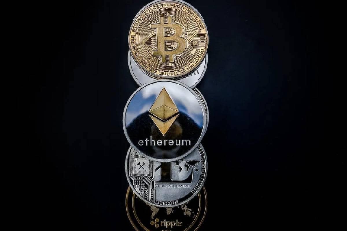 Cardano es una de las criptomonedas con mayor capitalización bursátil junto a Bitcoin y Ethereum.