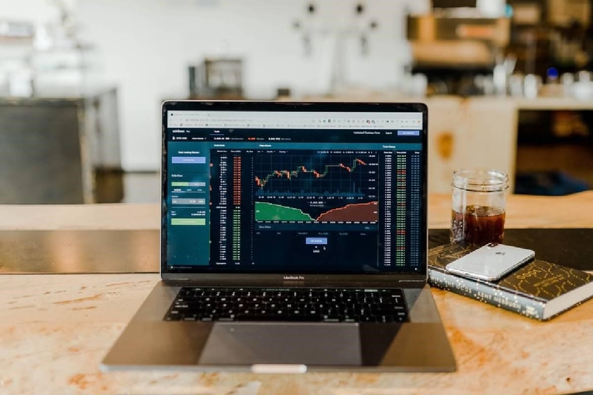 Para conocer las criptomonedas principales es importante analizar los gráficos.