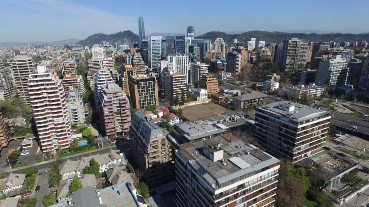 Vista de Santiago de Chile. Las inversiones inmobiliarias en este país se presentan como una buena oportunidad.