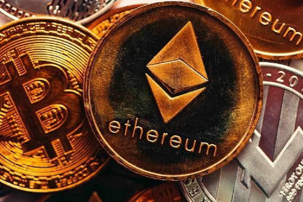 Aprender cómo crear una criptomoneda no es difícil, Bitcoin y Ethereum se crearon con dos formas diferentes.