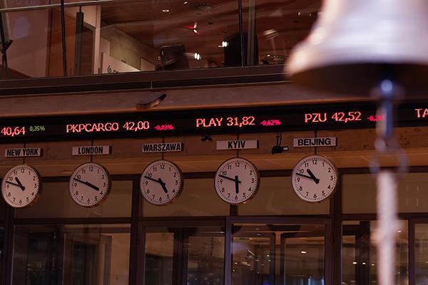 Trading time change due to upcoming Winter time change in Chile